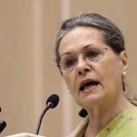 Sonia declares Rahul as her leader, appeals to Opposition to unit to fight Modi